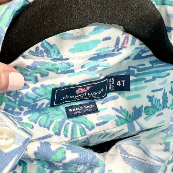 Vineyard Vines Ocean Terrace Whale Short-Sleeve Button-Down Shirt - Picture 4 of 4
